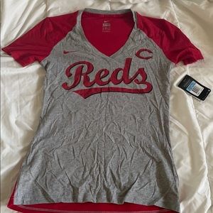 Cincinnati Reds Nicki tee